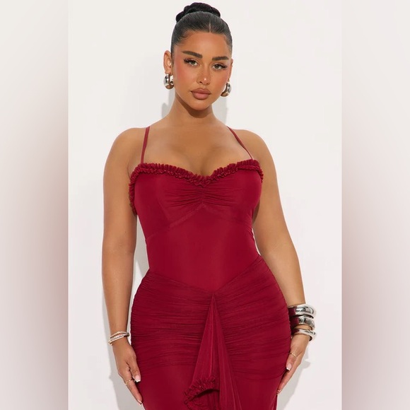Fashion Nova ruched Red burgundy Evening Dress Sz M